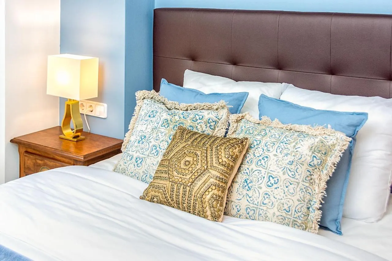 Homely Malaga Cristo Deluxe